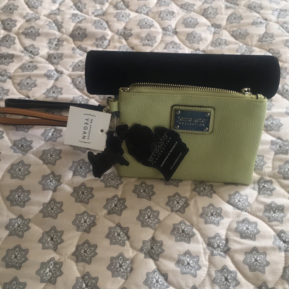 NWT Jenna Kator Wristlet, South Haven Lime